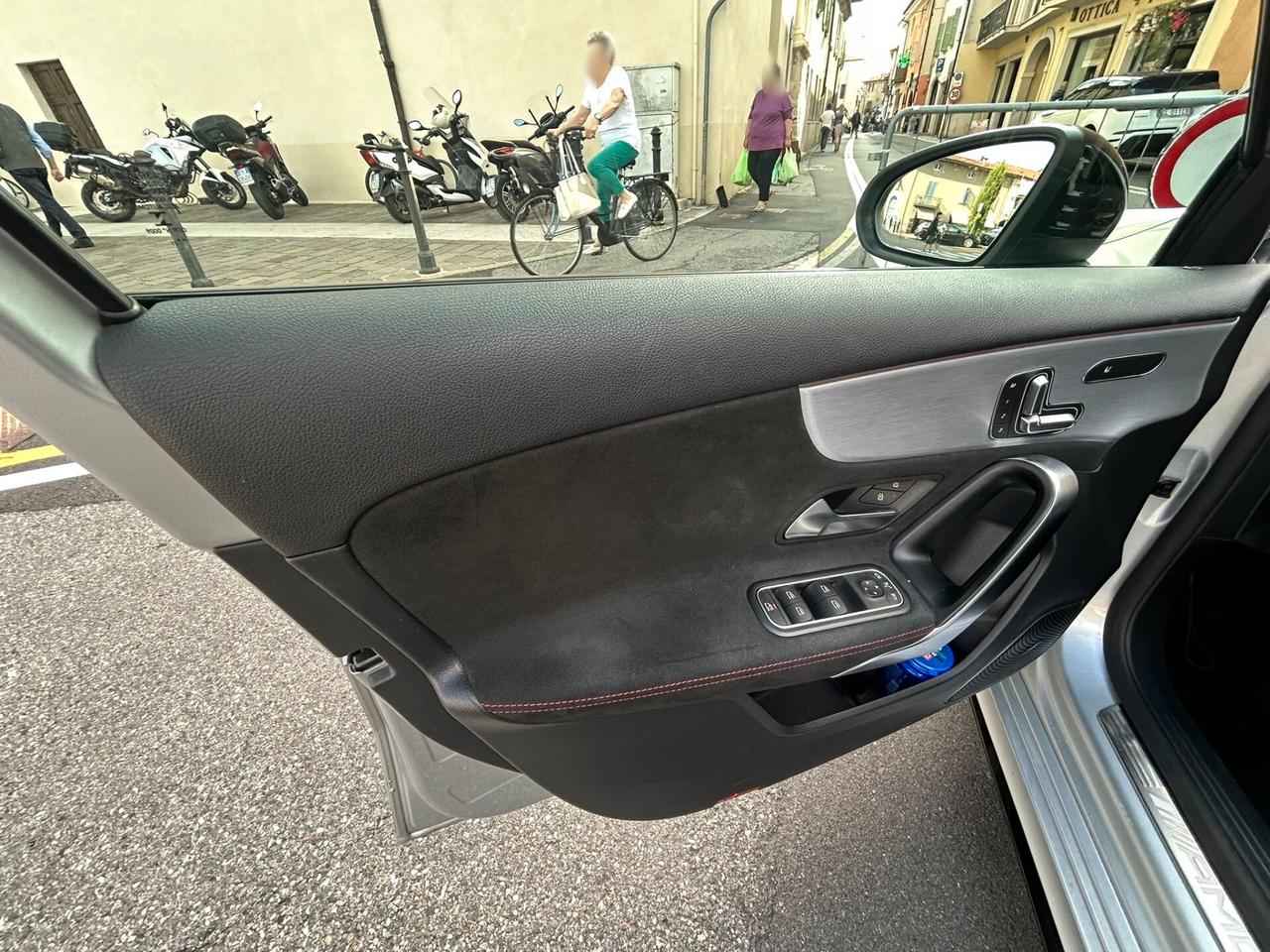 Mercedes-benz A 35 AMG 4matic auto