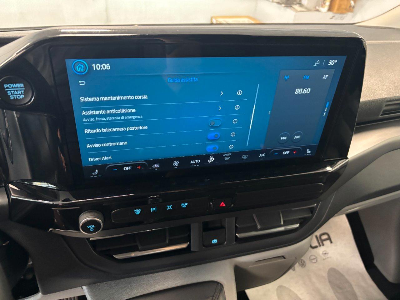 Ford Tourneo Custom 9 Posti Passo Lungo L2 Titanium 2.0 Diesel