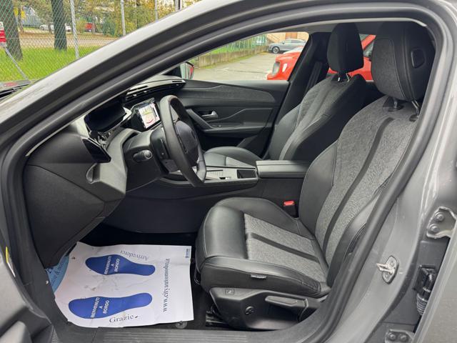 PEUGEOT 408 PureTech 130CV EAT8 Allure NAVI+RETR.