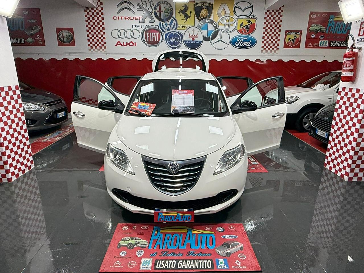 Lancia Ypsilon 1.2 69cv GPL Ecochic - 2012