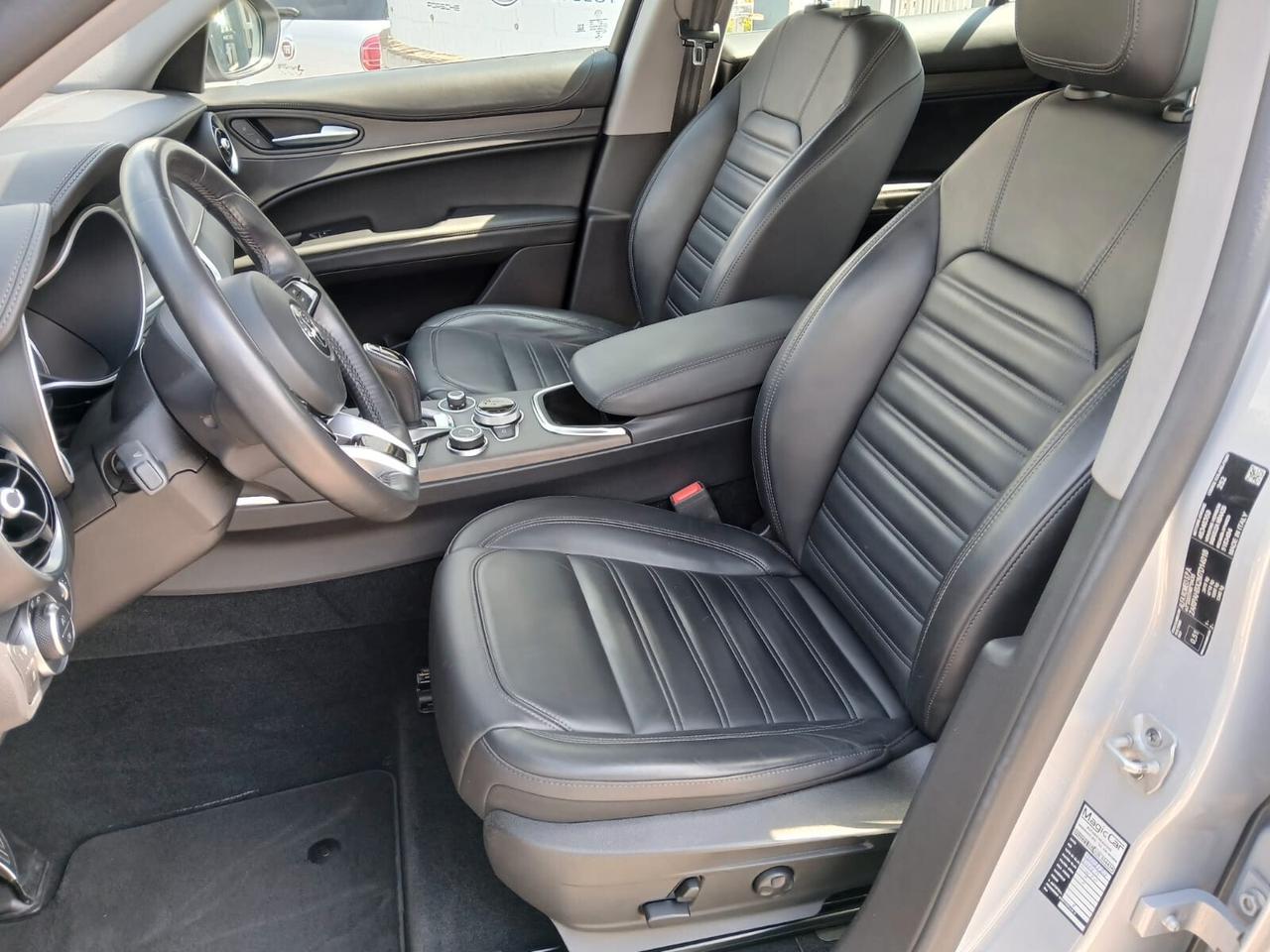Alfa Romeo Stelvio 2.2 Turbodiesel 190 CV AT8 RWD Business