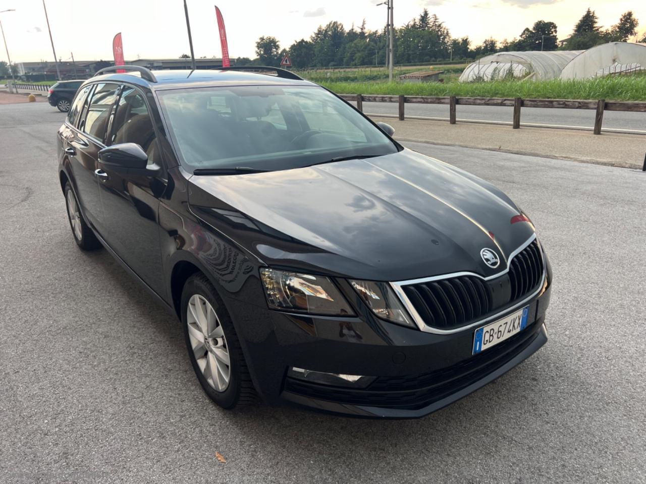 SKODA Octavia 2.0 TDI 150CV DSG Wag. Executive IVA ESPOSTA