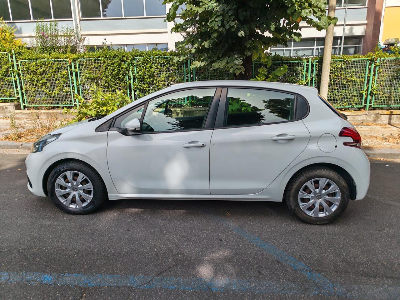 Peugeot 208 BlueHDi 75 5 porte Allure - GARANZIA - IVA ESPOSTA
