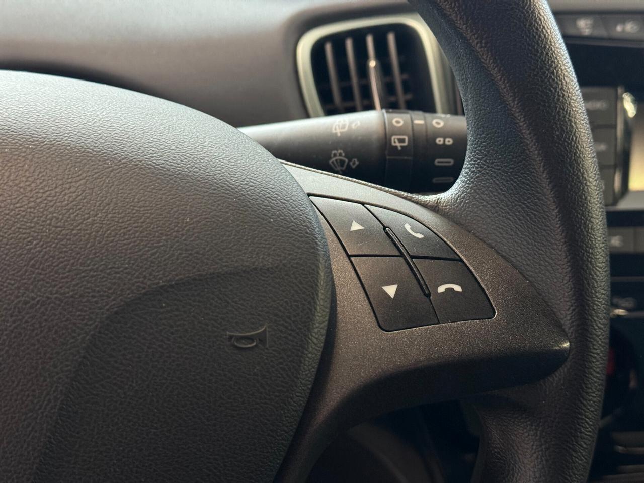 Lancia Ypsilon LANCIA YPSILON 1.0cc 69Cv Platino