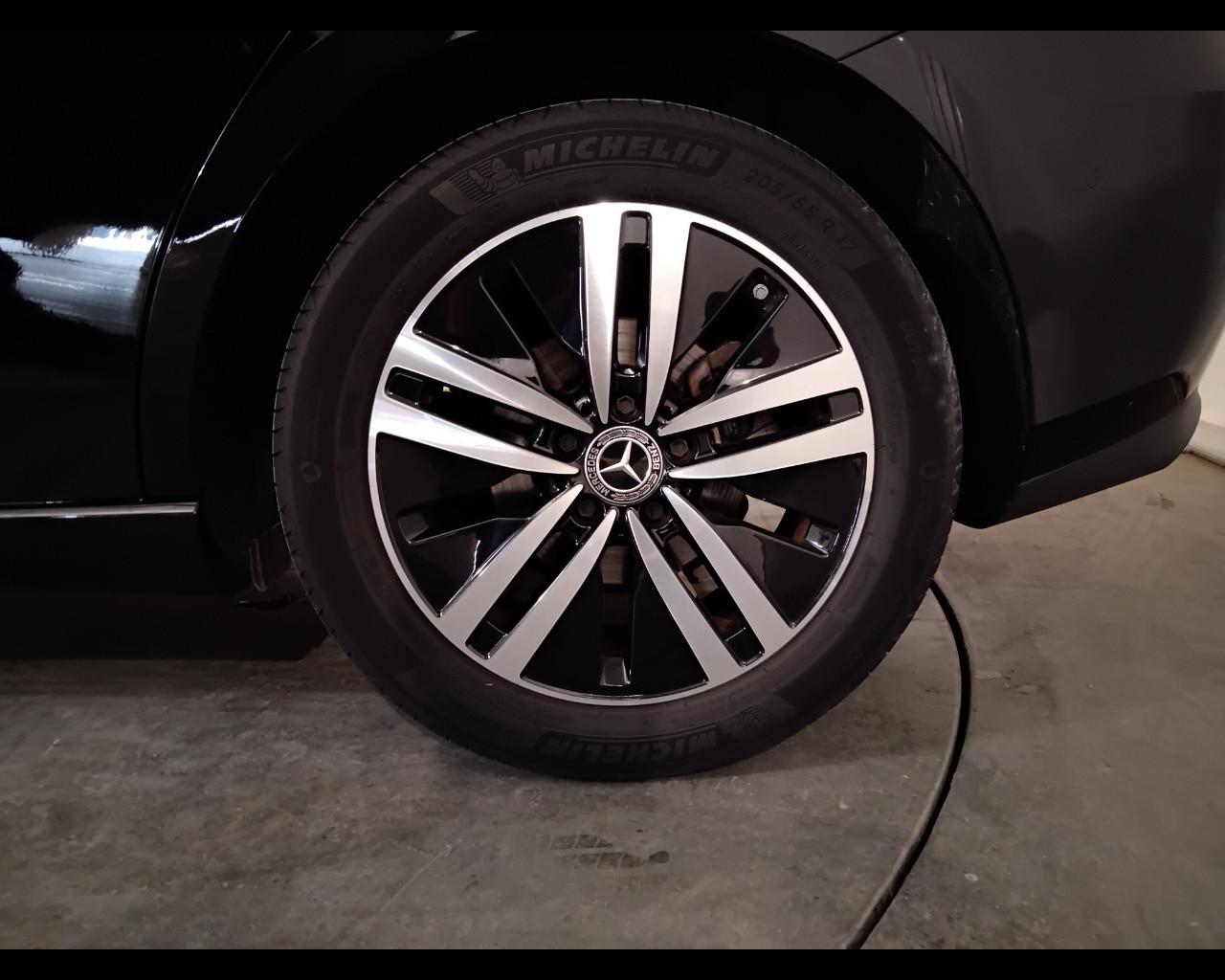 Mercedes-Benz Classe B - W247 2018 - B 180 d Sport auto