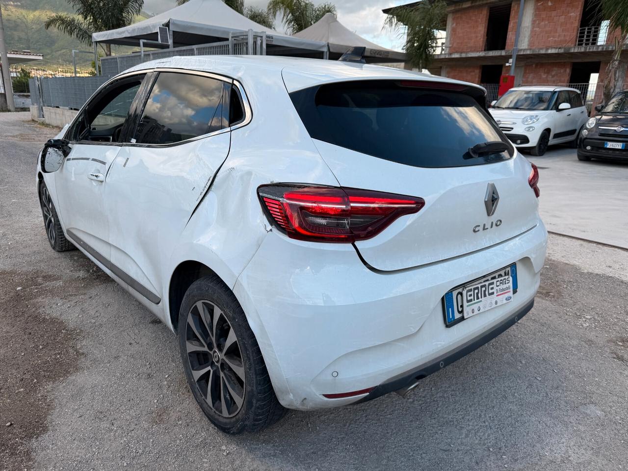 RENAULT CLIO 2023 1.0 BENZINA/GPL 101 CV *SINISTRATA