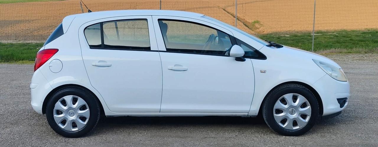 Opel Corsa 1.2 80CV 5 porte GPL-TECH Edition