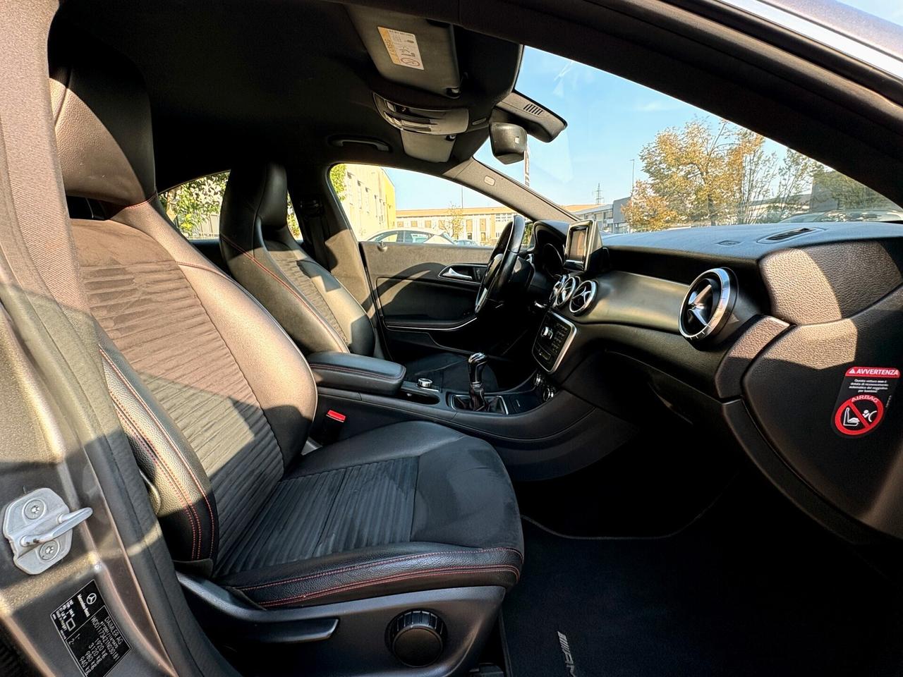 MERCEDES CLA 180i (benz.)- AMG int/est-BERLINA-2013
