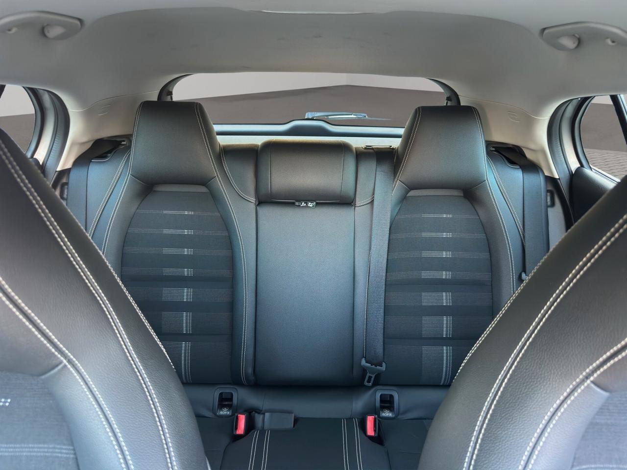 Mercedes-benz GLA 180 d Automatic Premium