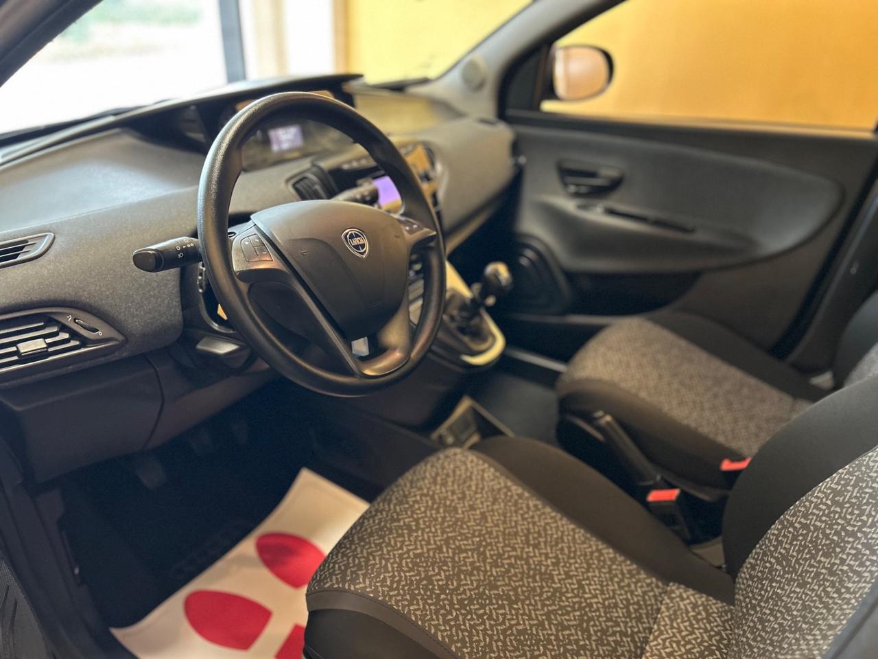 Lancia Ypsilon 1.0 FireFly Hybrid Silver Plus s&s *** 35.000KM * ESENZIONE BOLLO 2027 ***