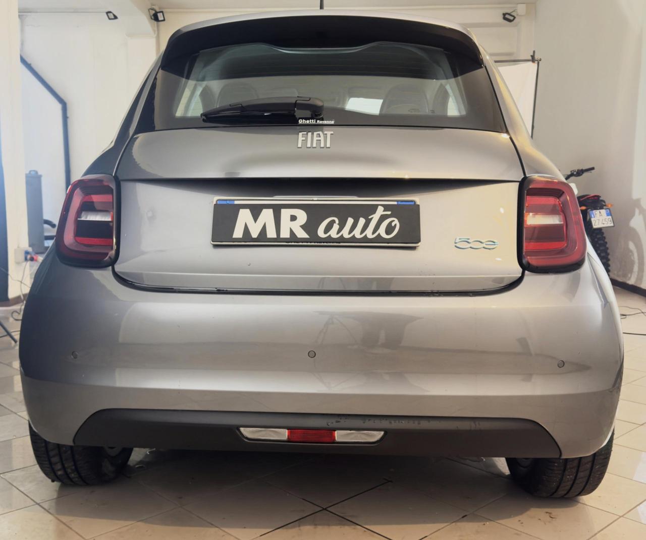 Fiat 500e 3+1 42 kWh Icon +