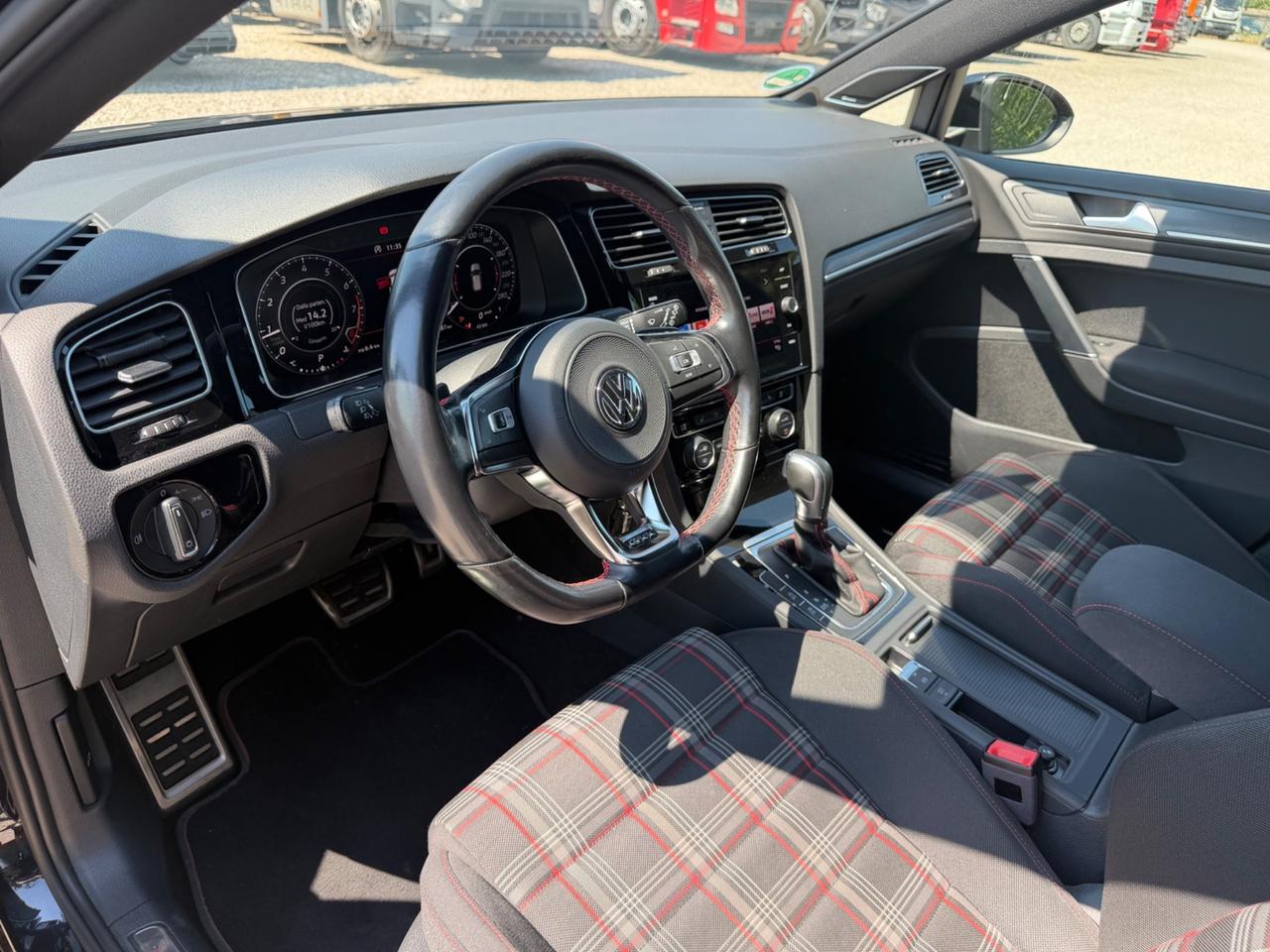 Volkswagen Golf GTI Performance 2.0 245 CV TSI DSG 5p. BMT