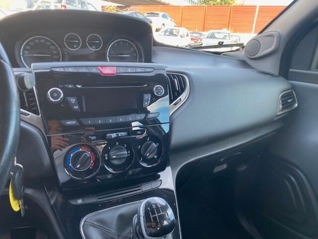 Lancia Ypsilon 0.9 TwinAir 85 CV 5 porte Metano Ecochic Gold