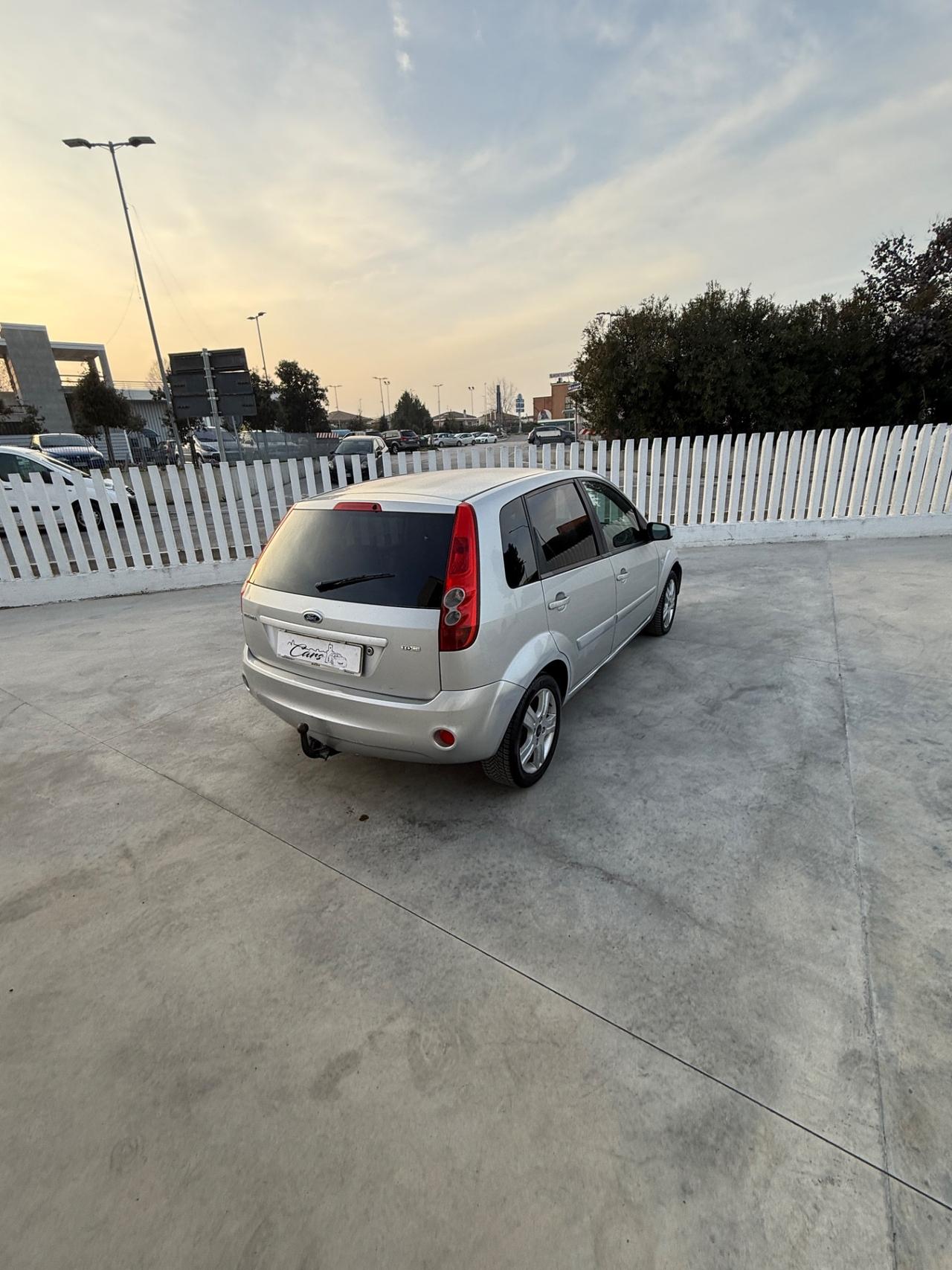 Ford Fiesta 1.4 TDCi 5p. Ghia