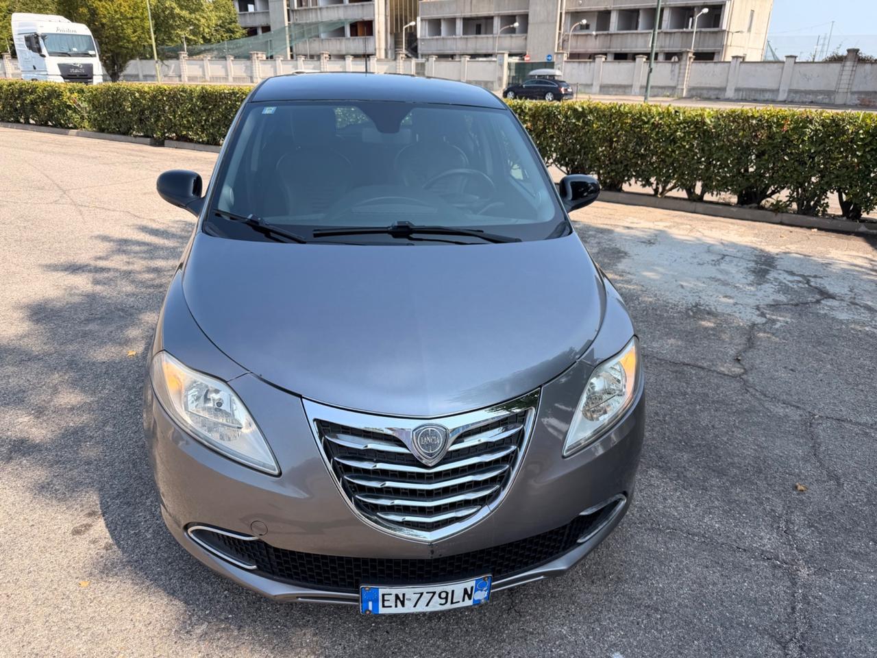 Lancia Ypsilon 1.2 69 CV 5 porte S&S Gold