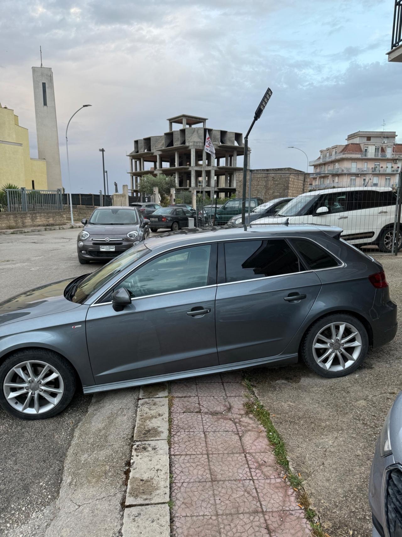 Audi A3 SPB 1.6 TDI clean diesel S tronic Young