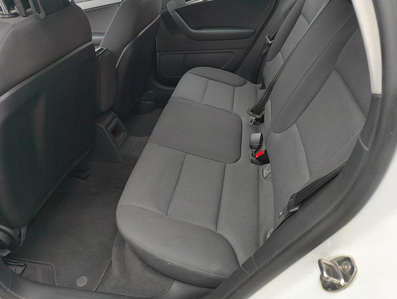 Audi A3 1.6 TDI 105 CV CR Ambiente