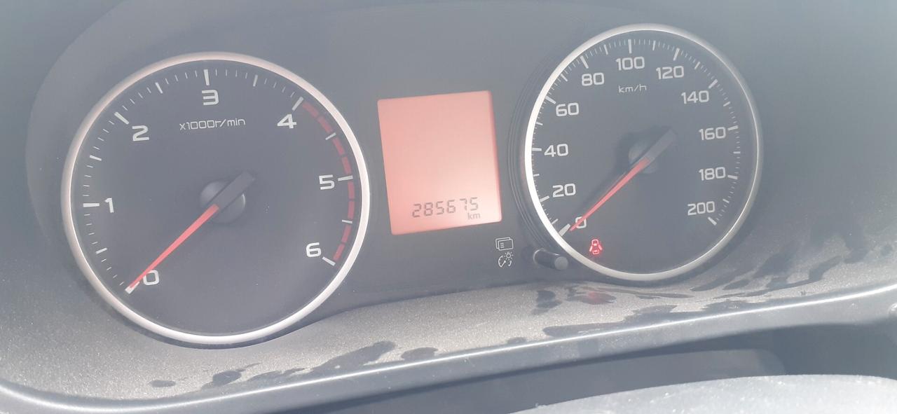 Mitsubishi L200 2017 - 2.4D 4X4 Lb automobili