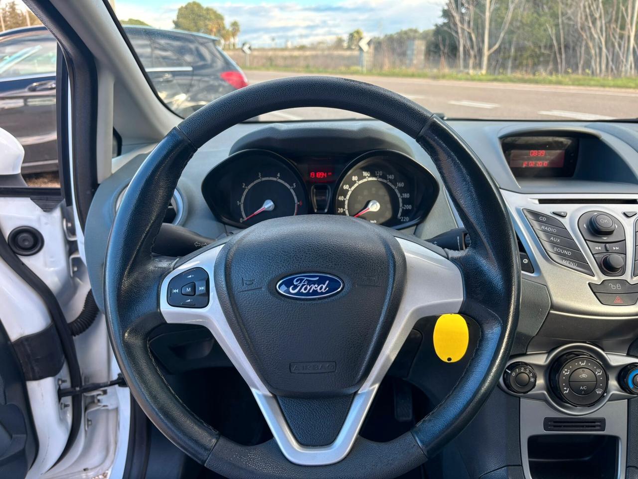 Ford Fiesta 1.4 5 porte Bz.- GPL OTTIME CONDIZIONI