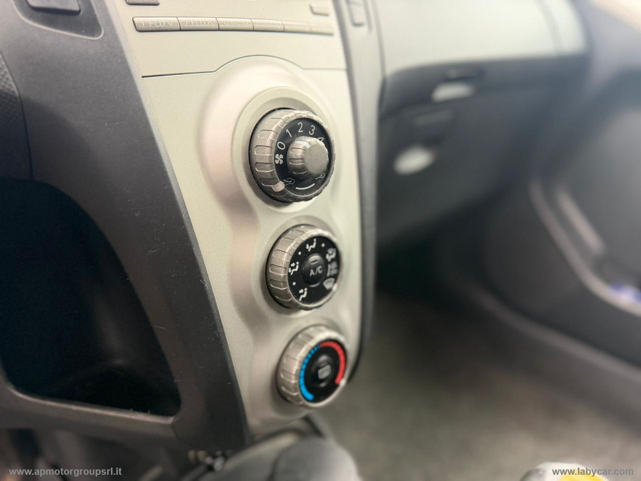 TOYOTA Yaris 1.4 D-4D 5p. Sol