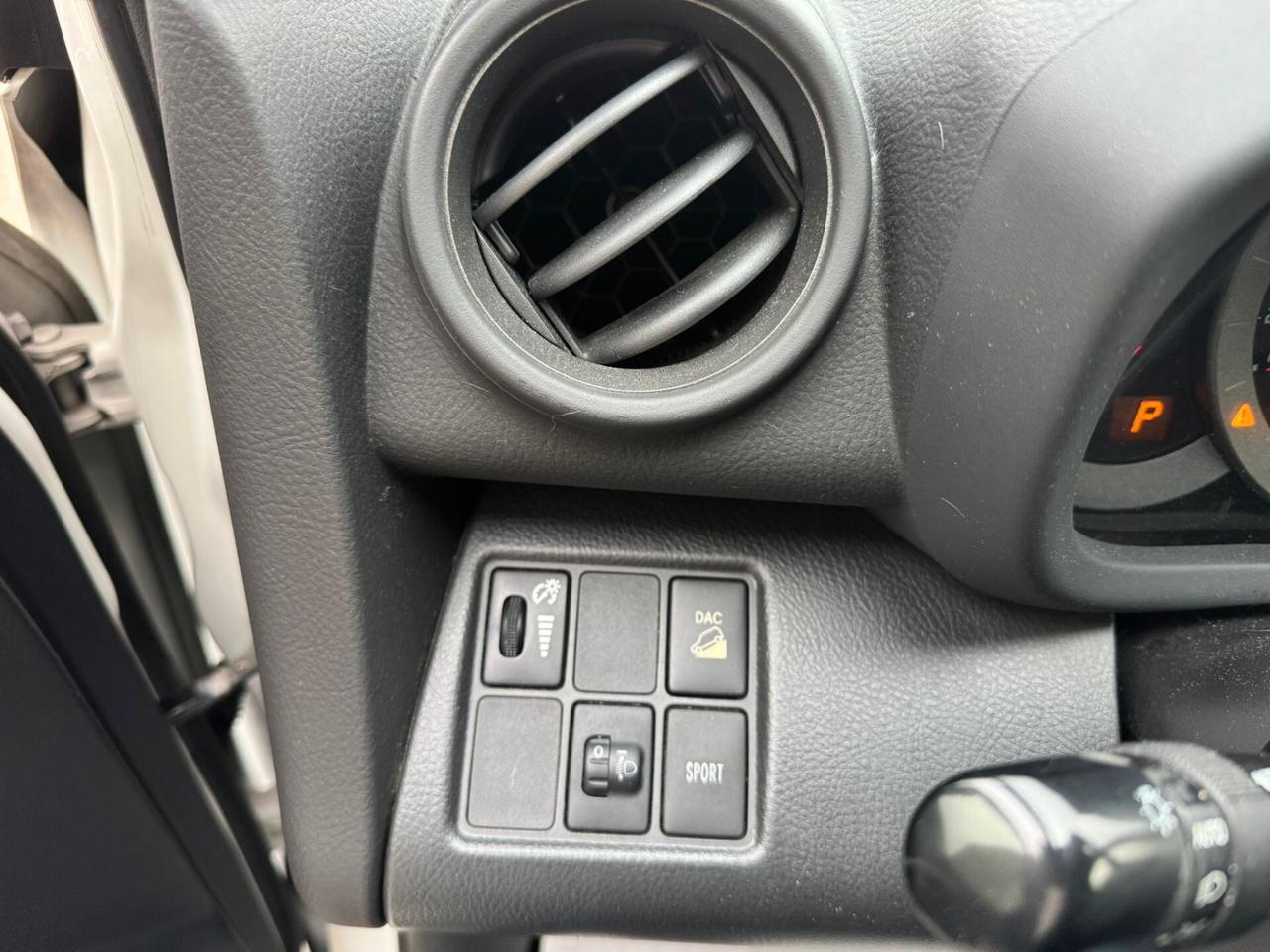 Toyota RAV 4 RAV4 Crossover 2.2 D-4D 150 CV Lounge