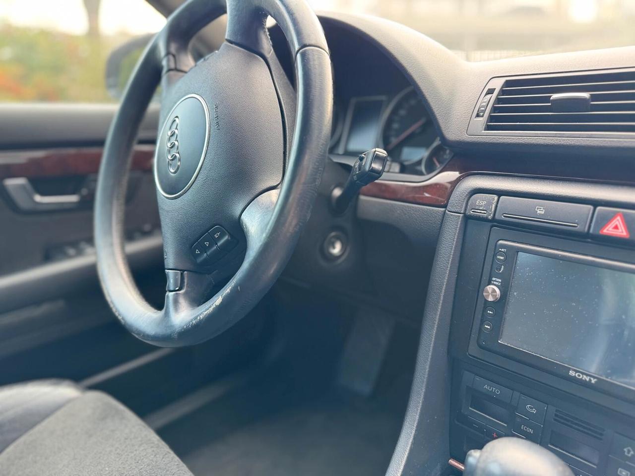 Audi A4 2.5 V6 TDI/180 CV cat quattro