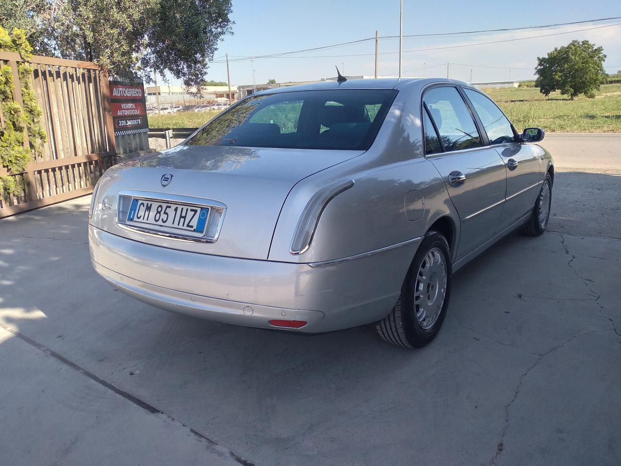 Lancia Thesis 2.4 JTD Emblema