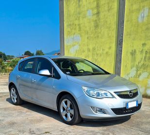 Opel Astra 1.4 - Benzina - 5porte - NEOPATENTATI