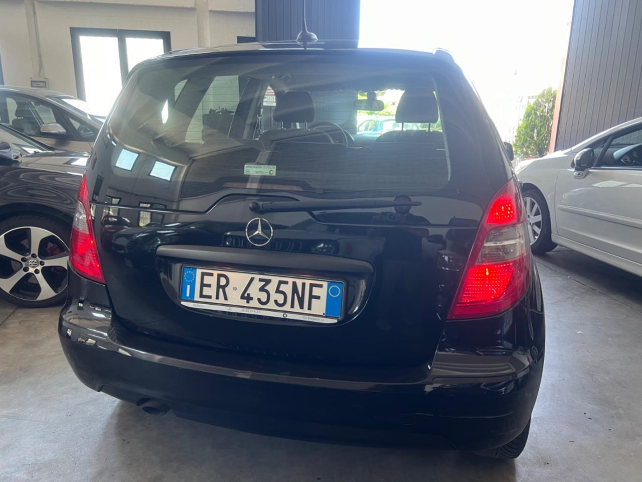 Mercedes-benz A 160 CDI BlueEFFICIENCY avantgarde