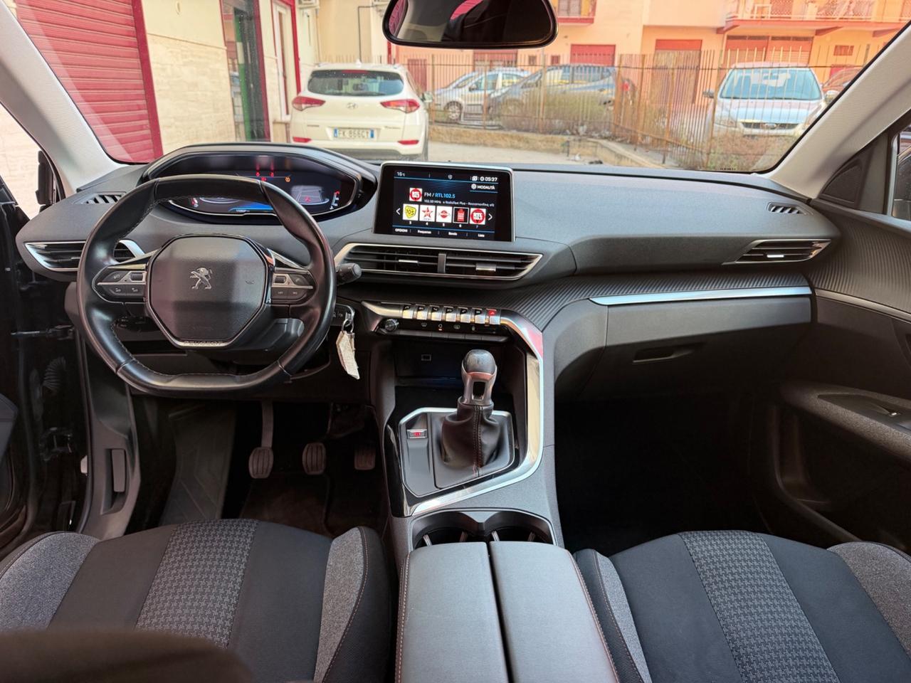 Peugeot 3008 1.6 DIESEL 130 cv AUTOCARRO N1