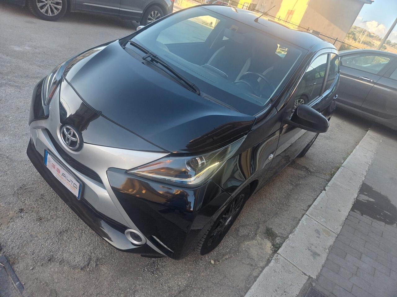 TOYOTA AYGO 1.0 BENZ 70 CV AUTOMATICA KM CERTIFICATI