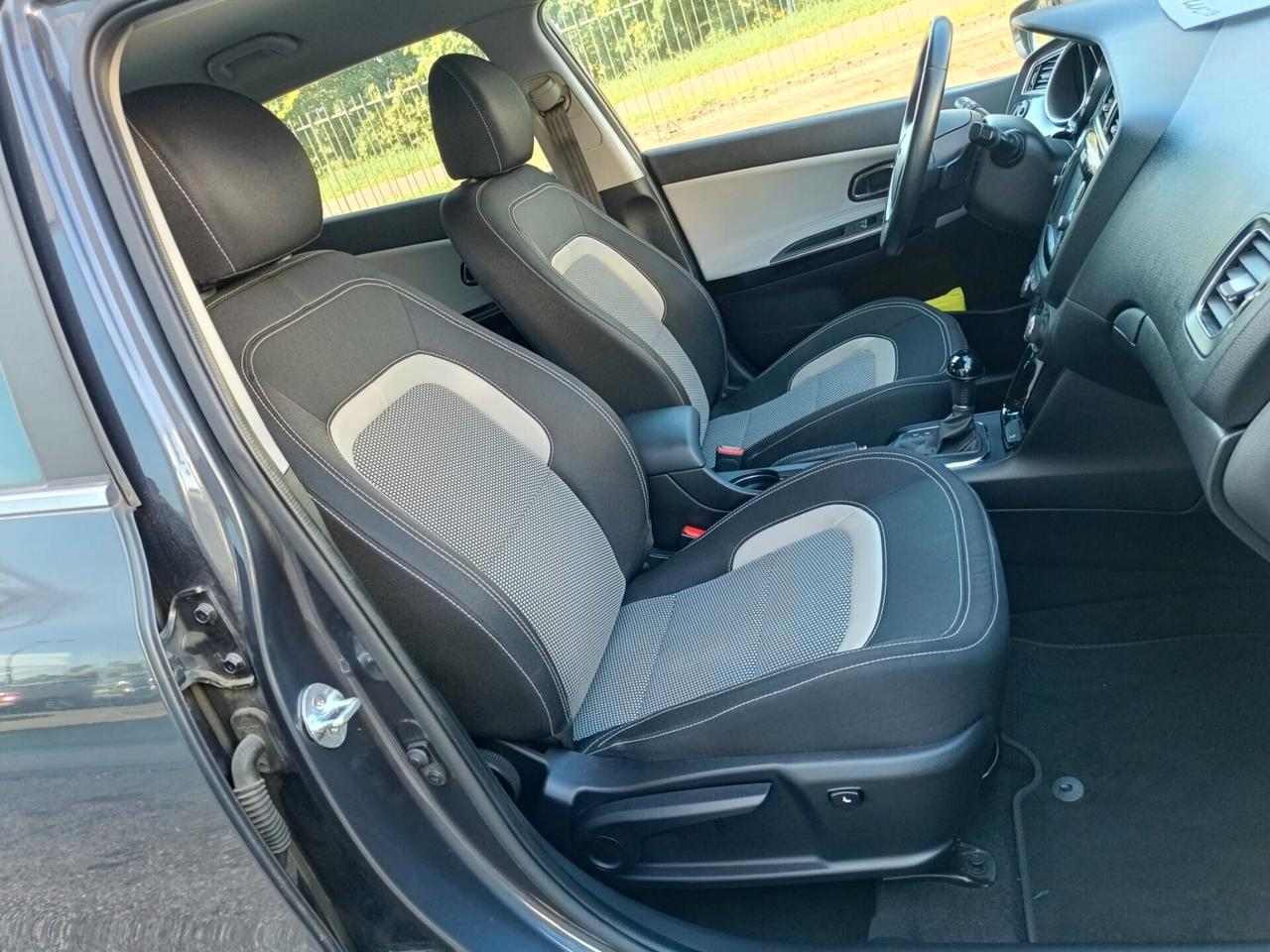 Kia Ceed cee'd 1.6 CRDi 136 CV DCT SW EcoDynamics Business Class