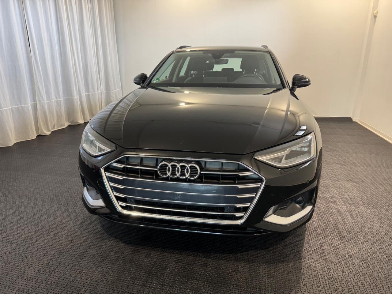 Audi A4 35 TDI/163 CV S tronic Business Advanced