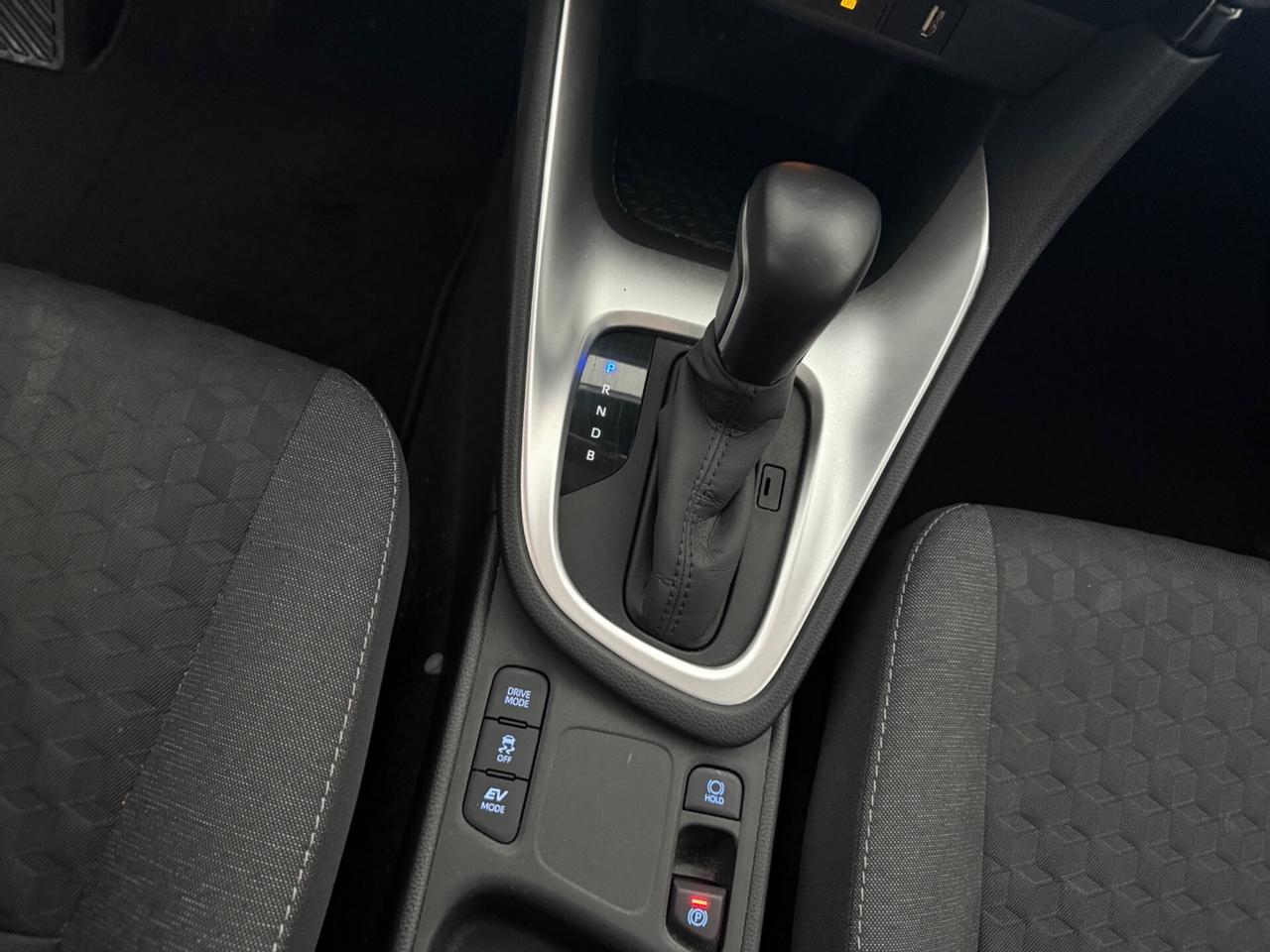 Toyota Yaris 1.5 Hybrid 5 porte Trend
