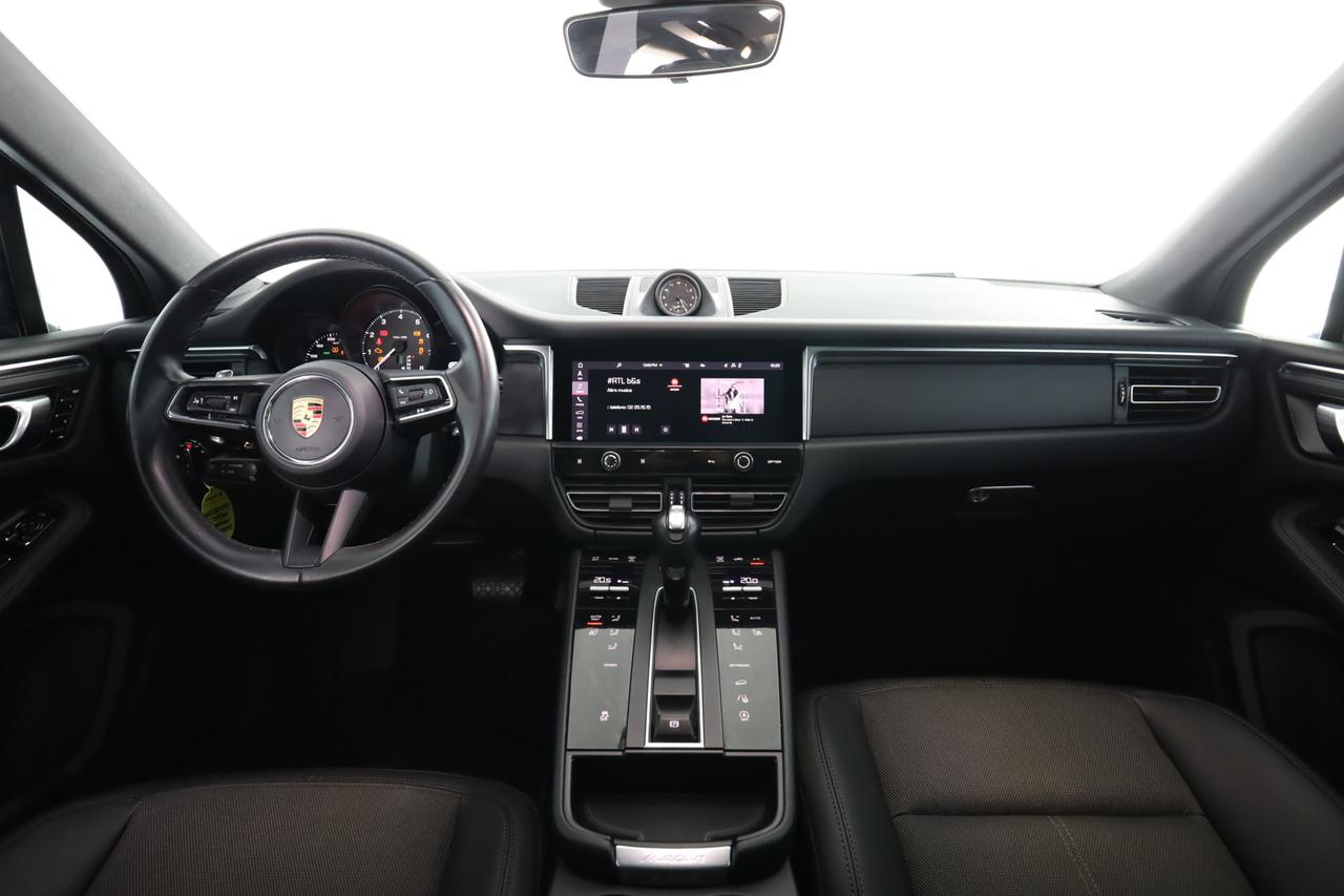 PORSCHE Macan 2.0