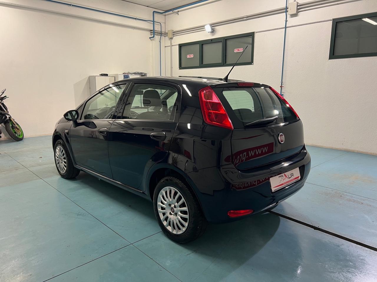 Fiat Punto 1.4 8V 5 porte Easypower Street