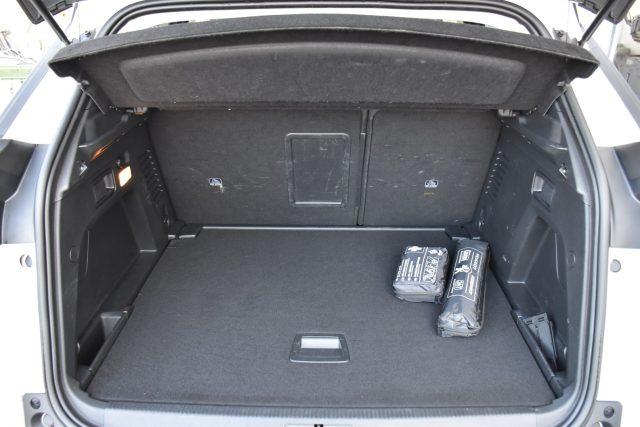 PEUGEOT 3008 BlueHDi 130 S&S EAT8 Allure Pack *Navi,Sensori,LED