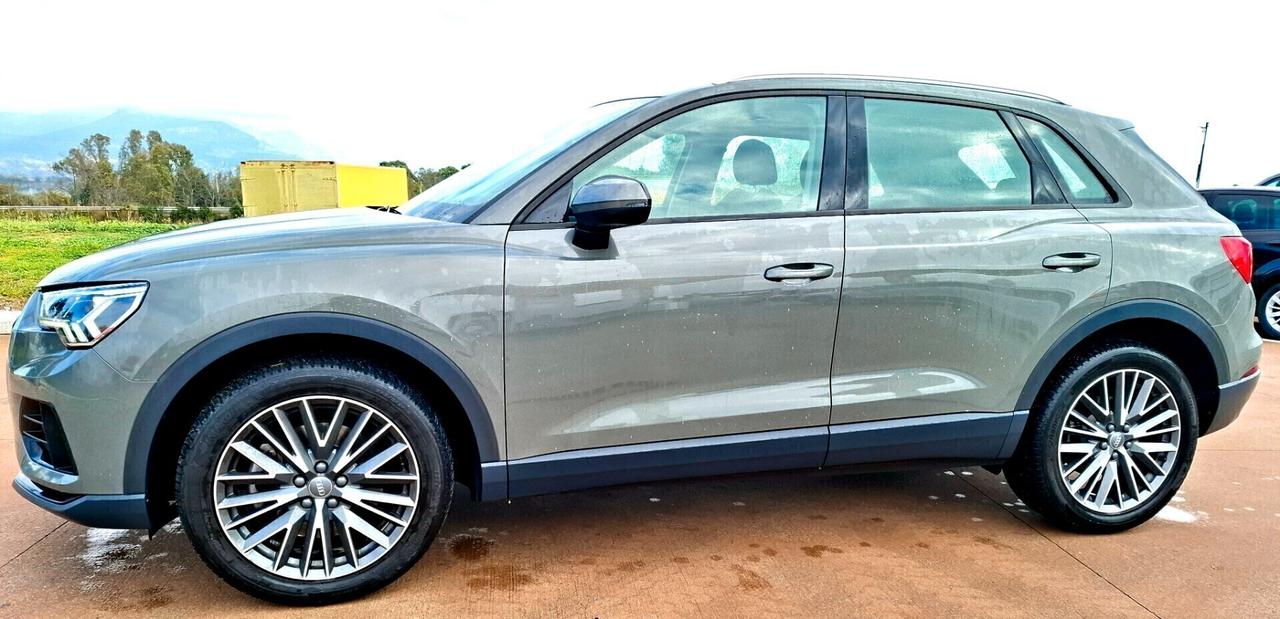 Q3 40 2.0 TDI quattro S tronic Business 190cv