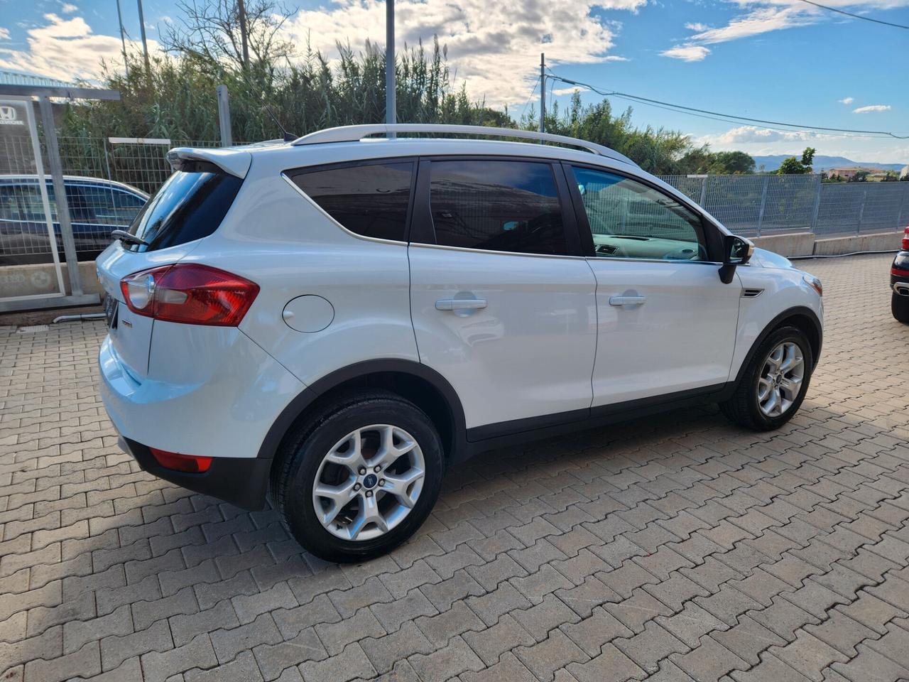 Ford Kuga 20 140Cv