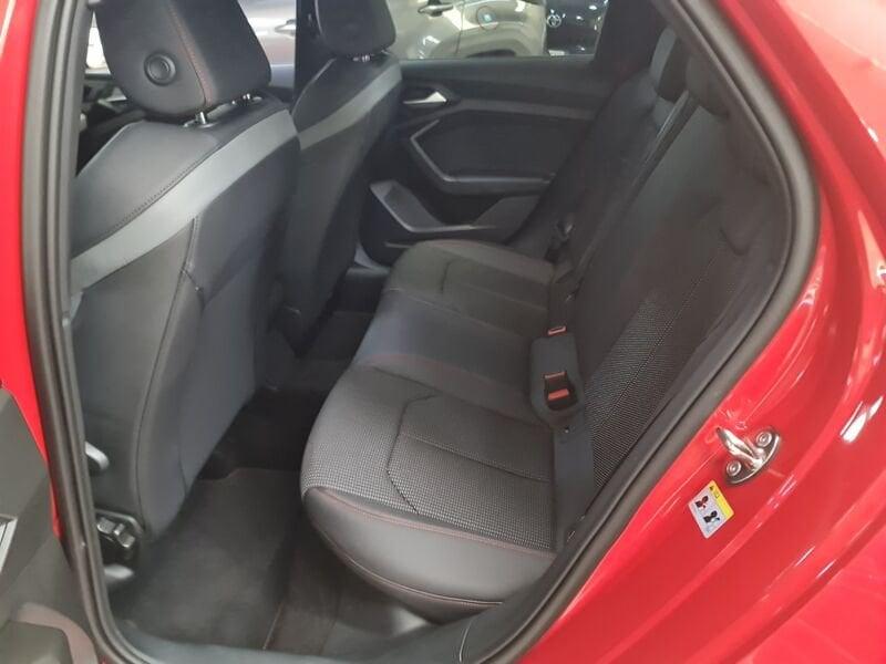 Audi A1 A1 allstreet 30 TFSI S tronic Identity Contrast