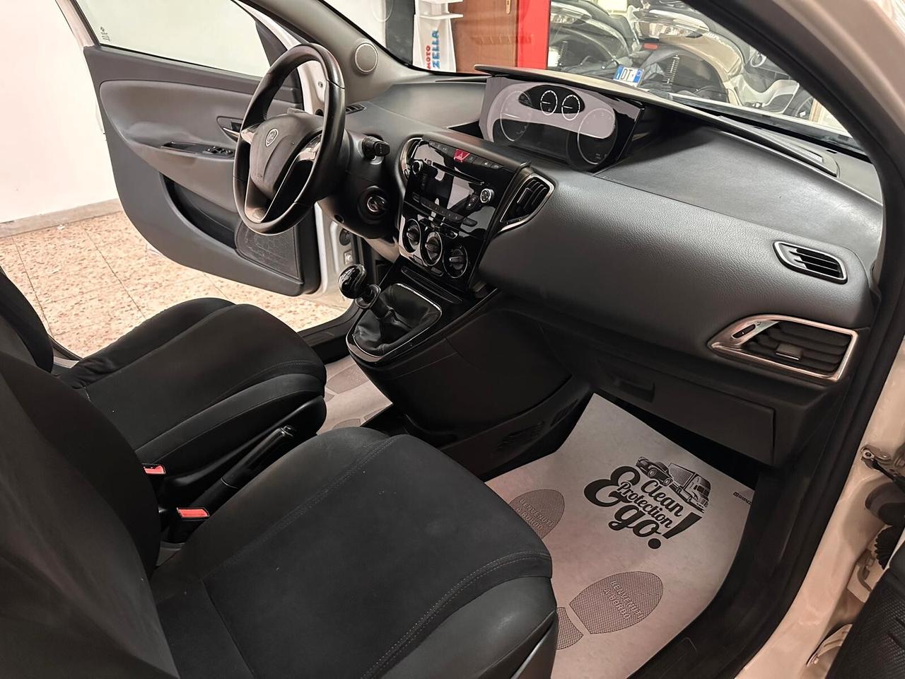 Lancia Ypsilon 1.2 69cv Gold NEO PATENTATI