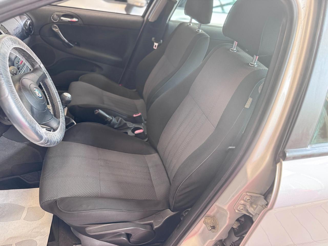 Alfa Romeo 147 1.9 JTD (120) 5 porte Distinctive
