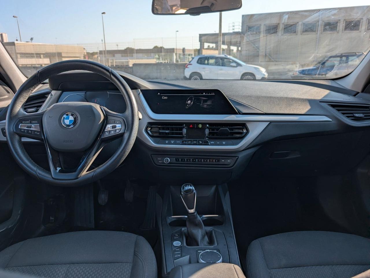 Bmw 116 116d 5p. Business Advantage