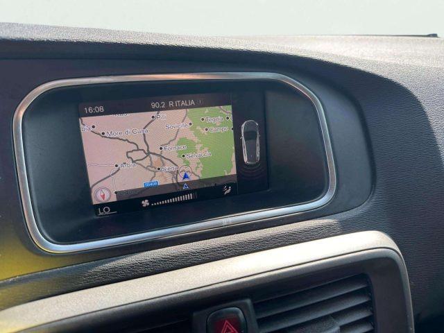 VOLVO V40 D2 Business