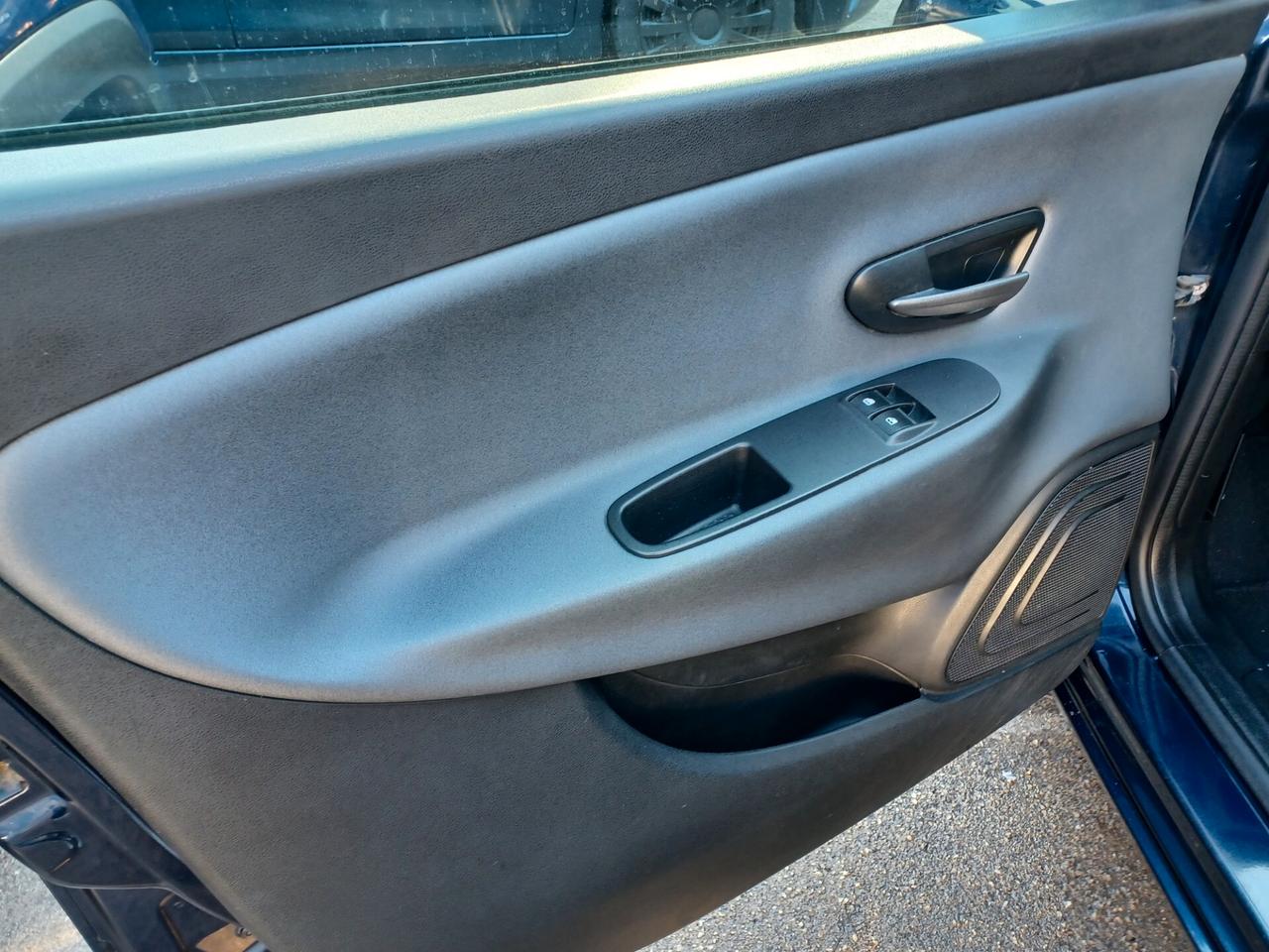 Lancia Ypsilon 1.2 5 porte Gold ANNO 2017 EURO 6