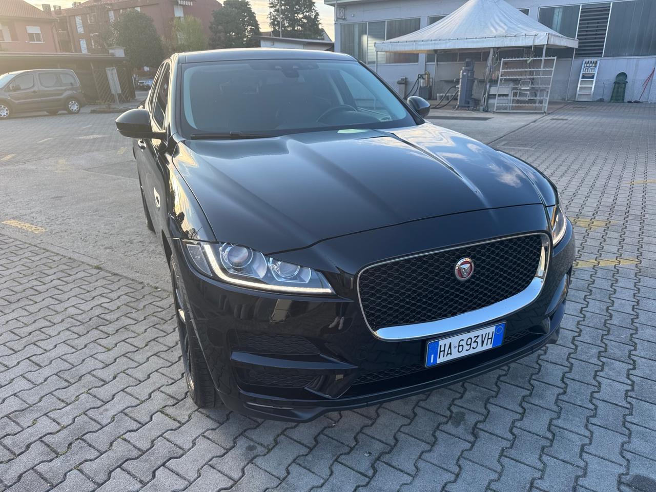 Jaguar F-Pace 2.0 D 180 CV 4x4 Euro 6b