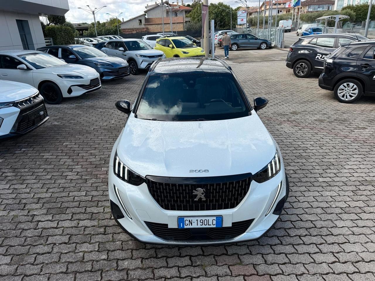 Peugeot 2008 BlueHDi 130 S&S EAT8 GT