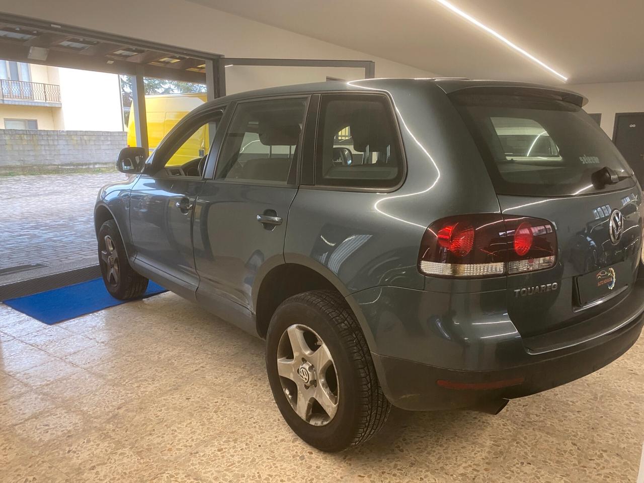 Volkswagen Touareg 2.5 R5 TDI DPF tiptronic Exclusive