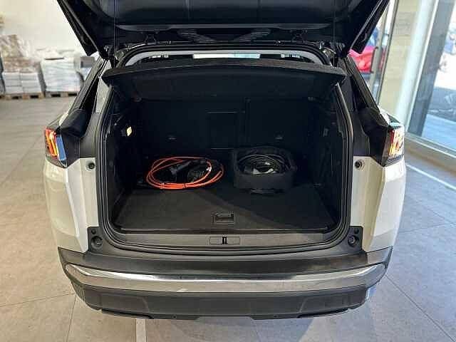 Peugeot 3008 Hybrid4 300 e-EAT8 Allure Pack