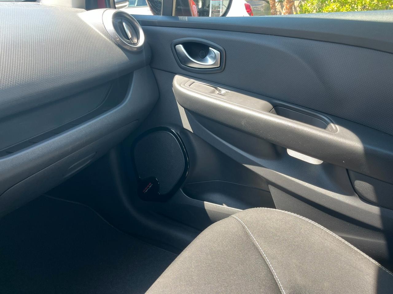 Renault Clio TCe 12V 90CV Start&Stop 5 porte Energy Intens